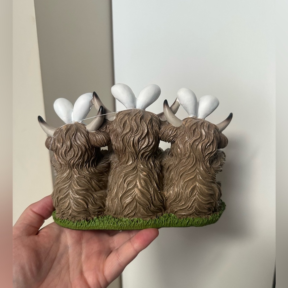 Hobby Lobby Easter Highland Cow Welcome Figurine - Picture 2 of 2